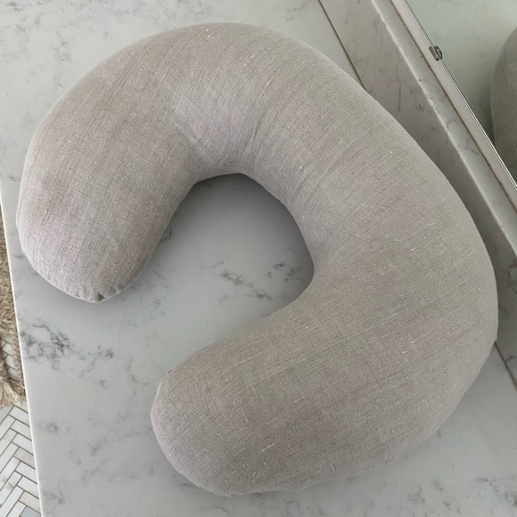 Boppy nursing pillow - Picture 5 of 6